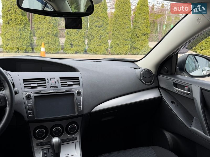 Седан Mazda 3 2011 в Киеве фото 42 Седан Mazda 3 2011 в Киеве
