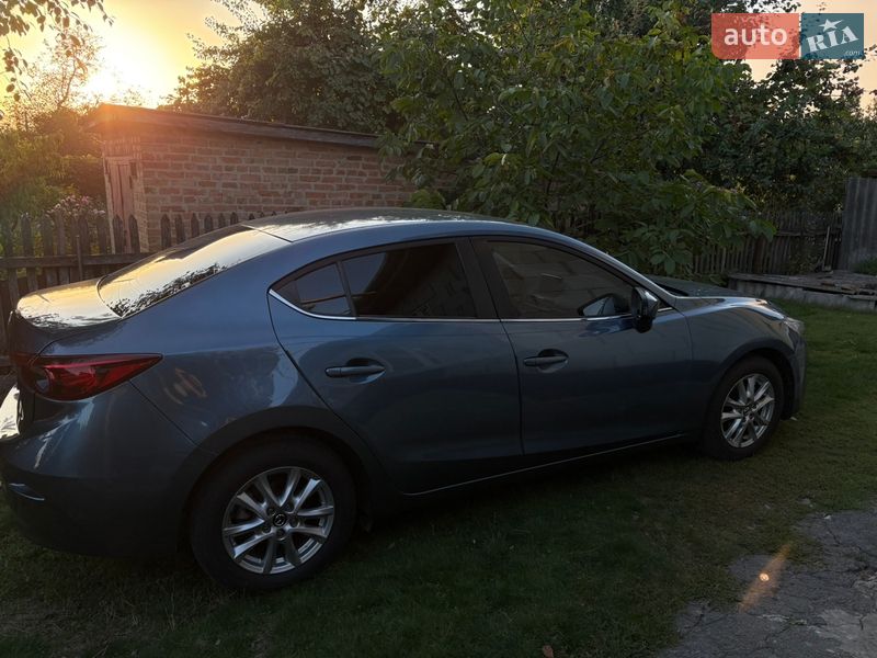 Седан Mazda 3 2015 в Києві
