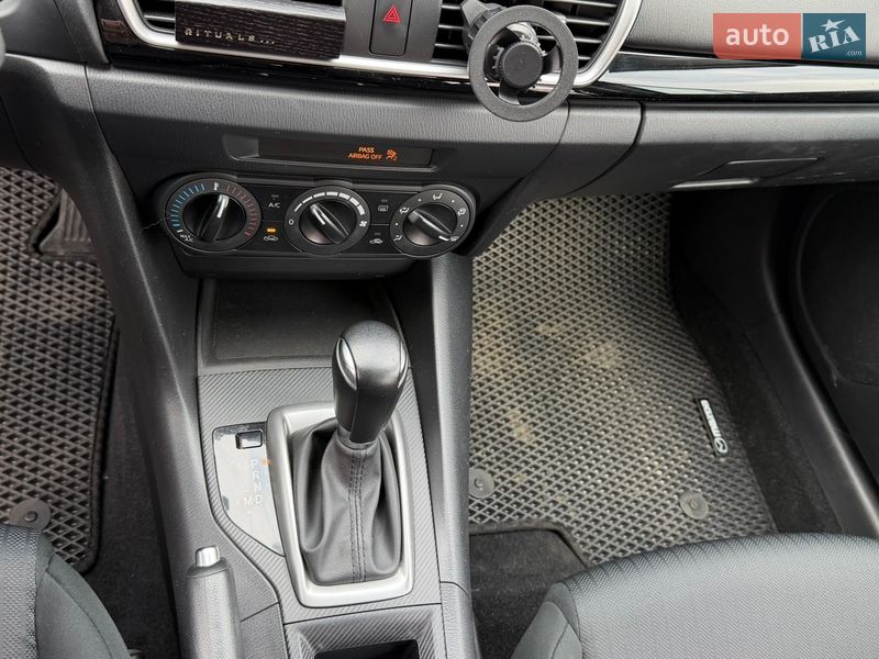 Хетчбек Mazda 3 2013 в Києві фото 7 Хетчбек Mazda 3 2013 в Києві