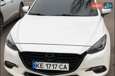 Седан Mazda 3 2017 в Дніпрі