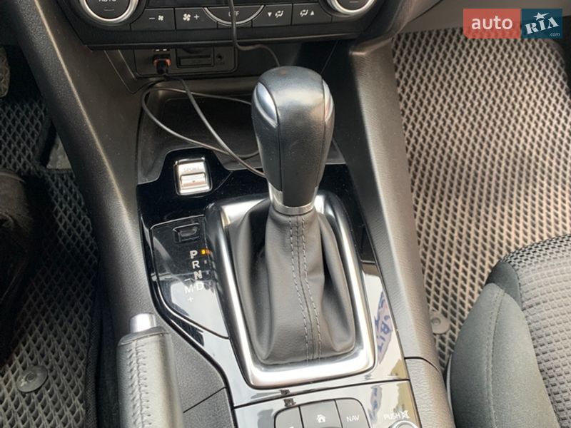 Хэтчбек Mazda 3 2017 в Чернигове фото 11 Хэтчбек Mazda 3 2017 в Чернигове