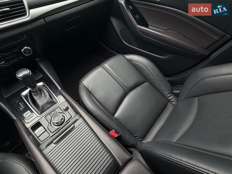 Хэтчбек Mazda 3 2018 в Новой Одессе фото 14 Хэтчбек Mazda 3 2018 в Новой Одессе