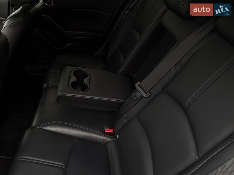 Хэтчбек Mazda 3 2018 в Новой Одессе фото 19 Хэтчбек Mazda 3 2018 в Новой Одессе