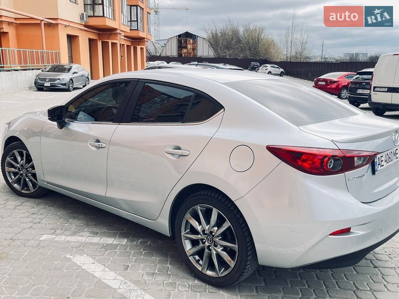 Седан Mazda 3 2018 в Дніпрі фото 4 Седан Mazda 3 2018 в Дніпрі