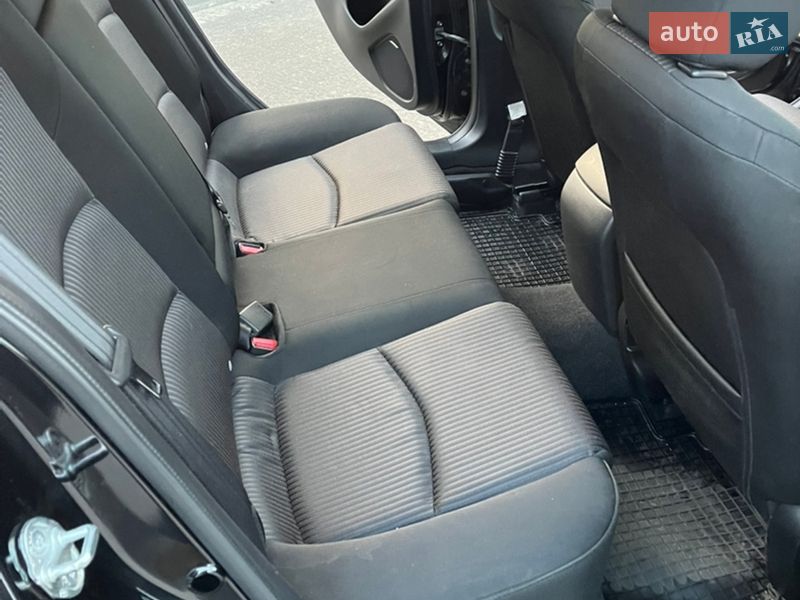 Седан Mazda 3 2015 в Черкассах