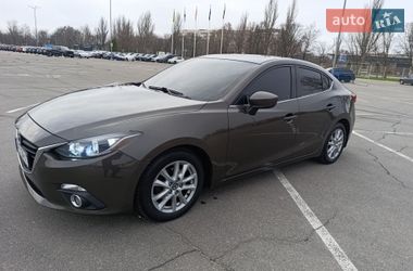 Седан Mazda 3 2013 в Дніпрі