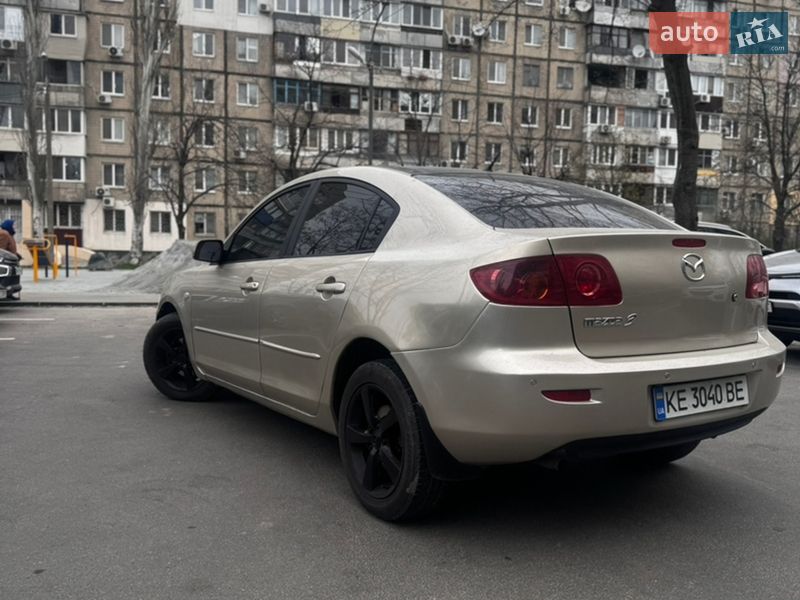 Седан Mazda 3 2005 в Дніпрі