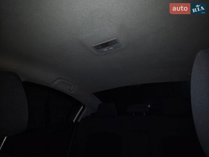 Седан Mazda 3 2009 в Днепре