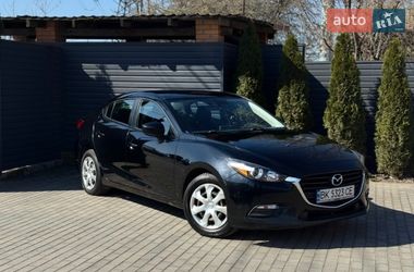 Седан Mazda 3 2017 в Києві