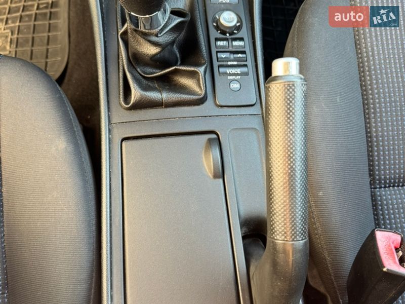 Хэтчбек Mazda 3 2005 в Галиче фото 13 Хэтчбек Mazda 3 2005 в Галиче