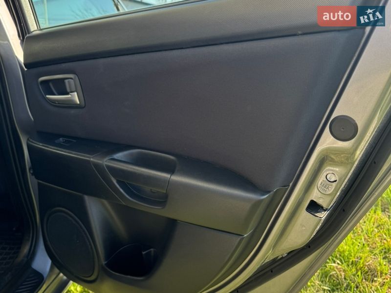 Хэтчбек Mazda 3 2005 в Галиче фото 18 Хэтчбек Mazda 3 2005 в Галиче