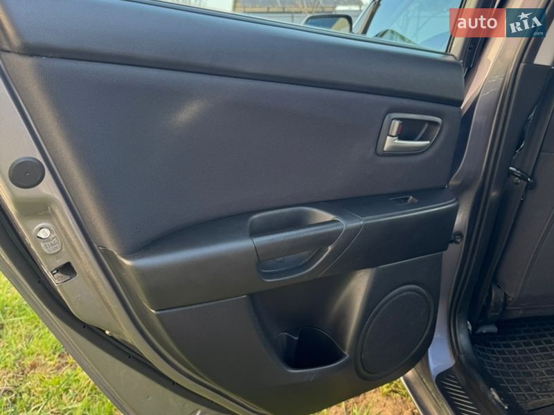 Хэтчбек Mazda 3 2005 в Галиче фото 21 Хэтчбек Mazda 3 2005 в Галиче