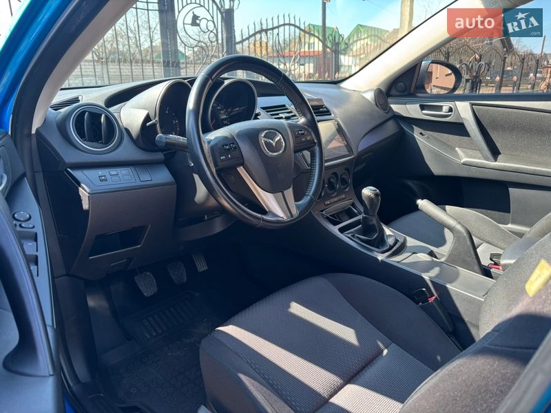 Хэтчбек Mazda 3 2009 в Калуше