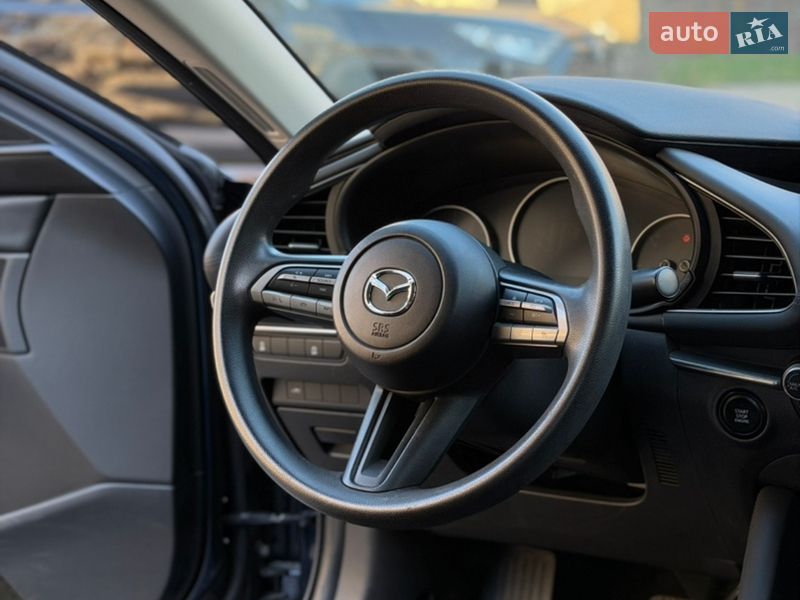 Седан Mazda 3 2021 в Киеве
