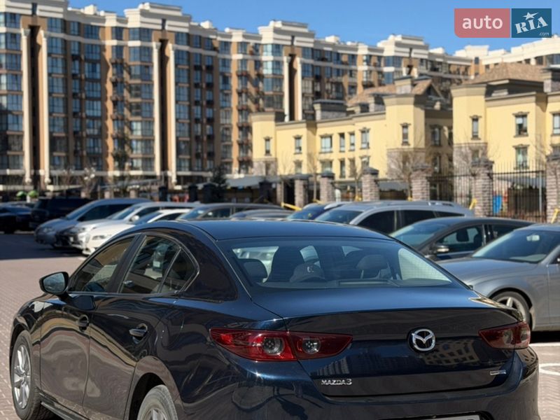 Седан Mazda 3 2021 в Киеве