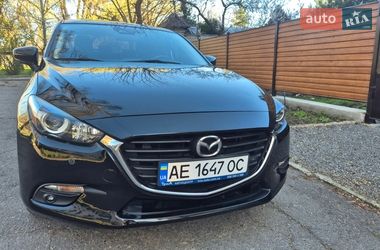 Седан Mazda 3 2017 в Днепре