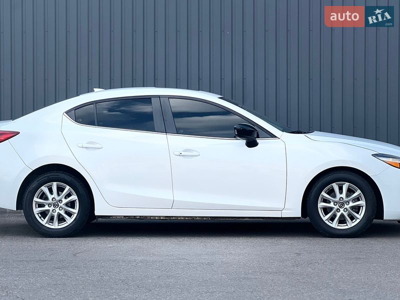 Седан Mazda 3 2015 в Миколаєві