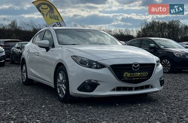 Седан Mazda 3 2015 в Львове