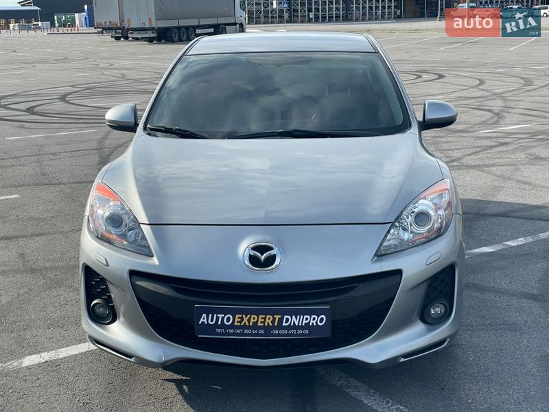 Седан Mazda 3 2012 в Днепре
