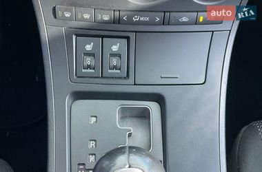 Седан Mazda 3 2012 в Днепре