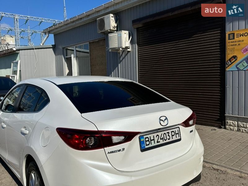 Седан Mazda 3 2015 в Одесі