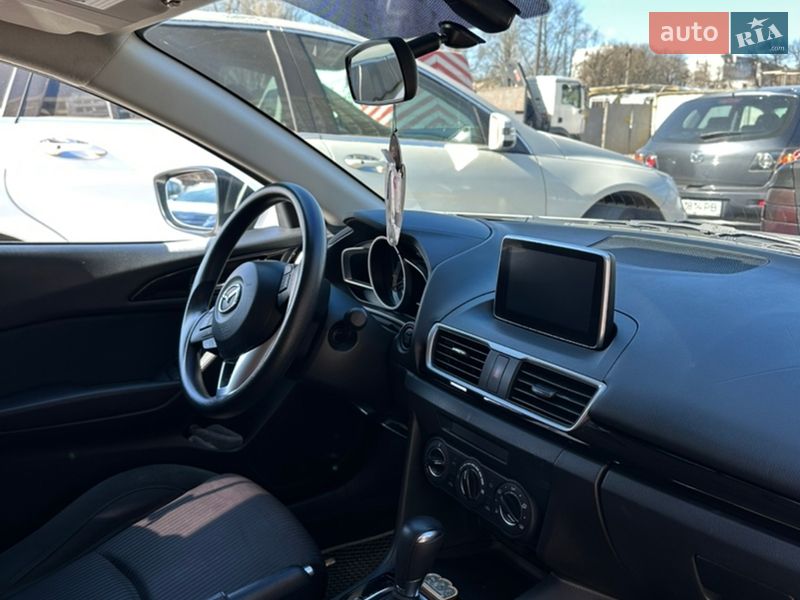 Седан Mazda 3 2015 в Одесі
