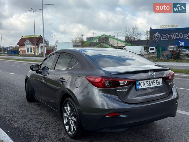 Седан Mazda 3 2017 в Києві