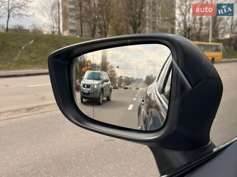 Седан Mazda 3 2017 в Києві