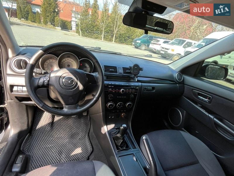 Хетчбек Mazda 3 2008 в Чернівцях