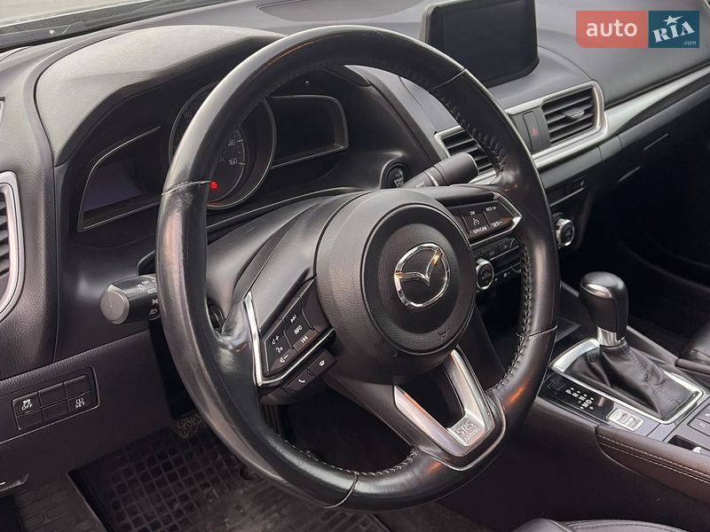 Седан Mazda 3 2016 в Запорожье