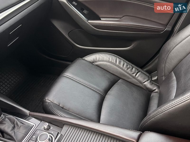 Седан Mazda 3 2016 в Запорожье