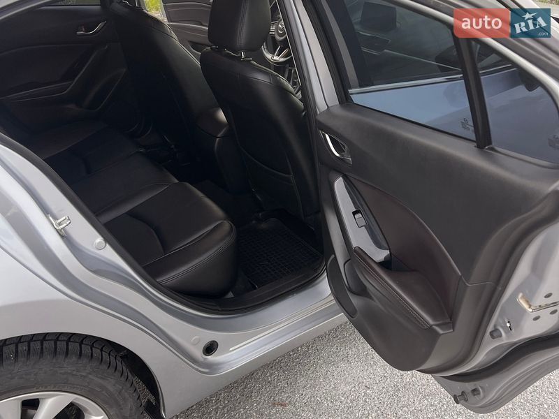 Седан Mazda 3 2016 в Запорожье