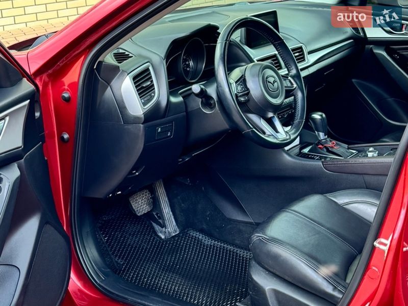 Седан Mazda 3 2016 в Запорожье