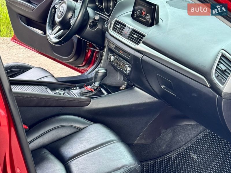 Седан Mazda 3 2016 в Запорожье