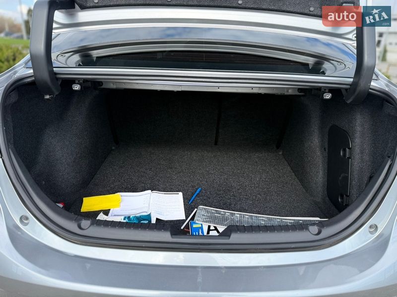 Седан Mazda 3 2016 в Харкові
