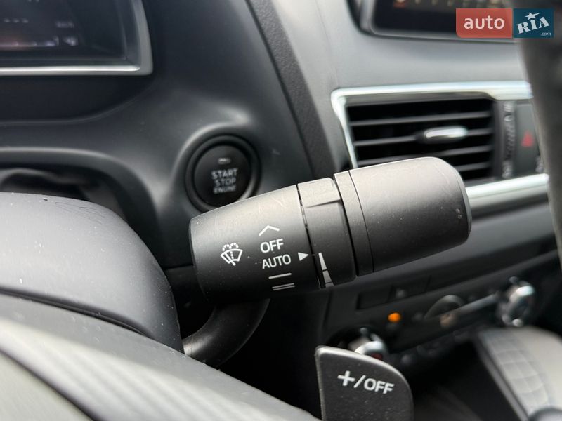 Седан Mazda 3 2016 в Харкові