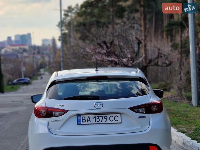 Хетчбек Mazda 3 2015 в Києві фото 6 Хетчбек Mazda 3 2015 в Києві