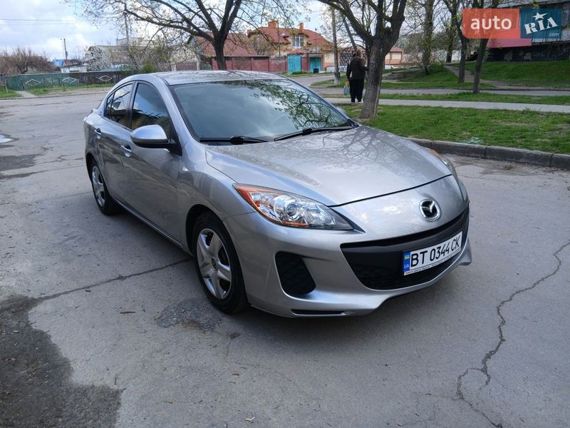 Седан Mazda 3 2011 в Херсоне