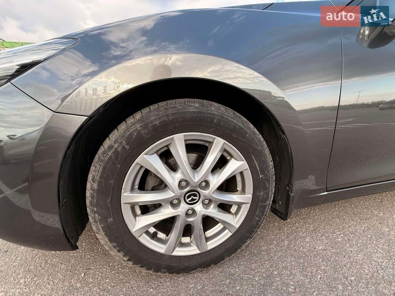 Седан Mazda 3 2017 в Харькове