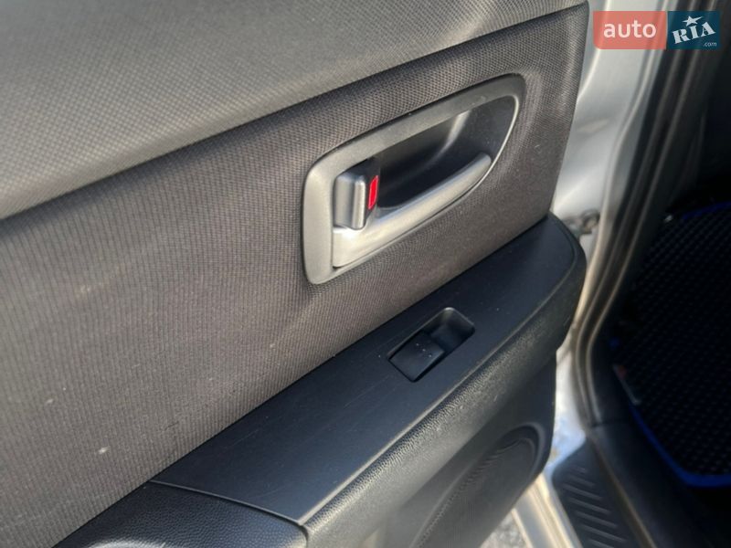 Хэтчбек Mazda 3 2004 в Киеве фото 6 Хэтчбек Mazda 3 2004 в Киеве