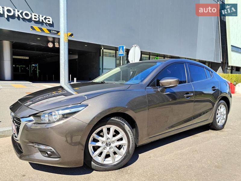 Седан Mazda 3 2017 в Киеве