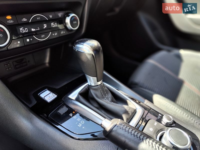 Седан Mazda 3 2017 в Киеве