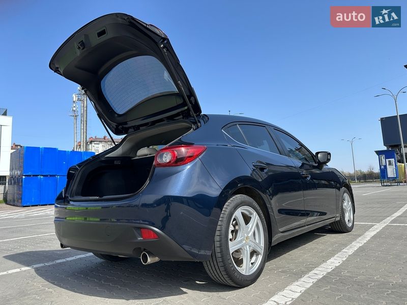 Хетчбек Mazda 3 2015 в Івано-Франківську