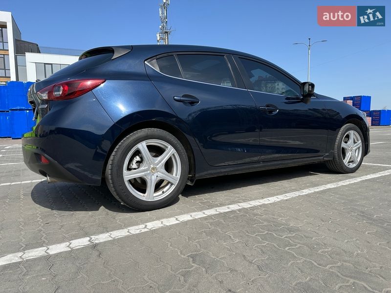 Хетчбек Mazda 3 2015 в Івано-Франківську