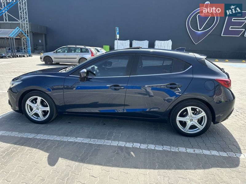 Хетчбек Mazda 3 2015 в Івано-Франківську