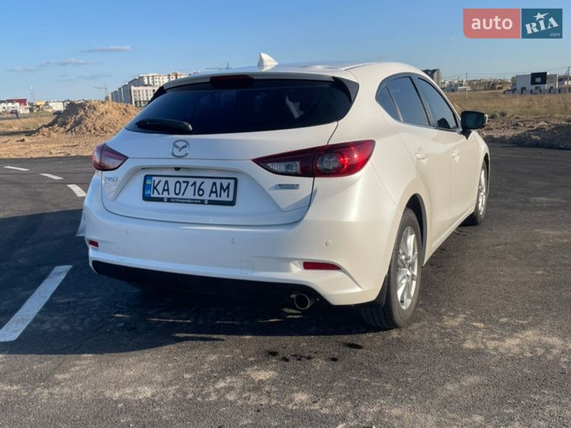 Хэтчбек Mazda 3 2016 в Киеве