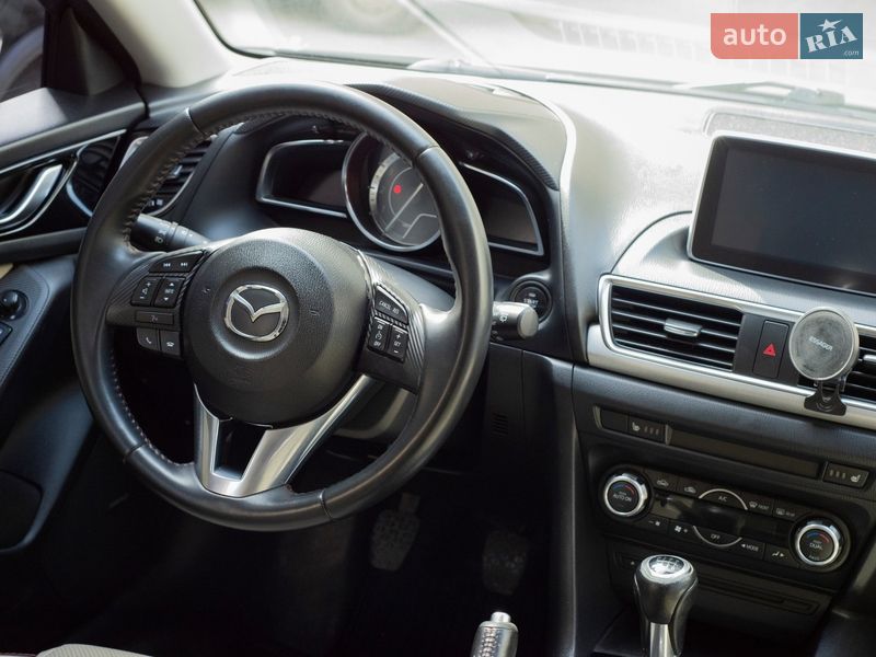 Хетчбек Mazda 3 2015 в Івано-Франківську