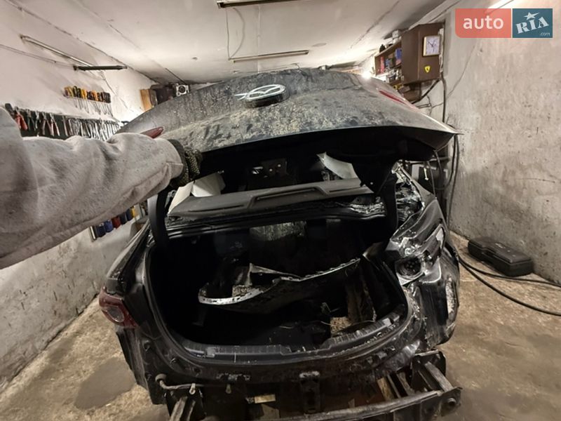 Седан Mazda 3 2020 в Киеве фото 8 Седан Mazda 3 2020 в Киеве