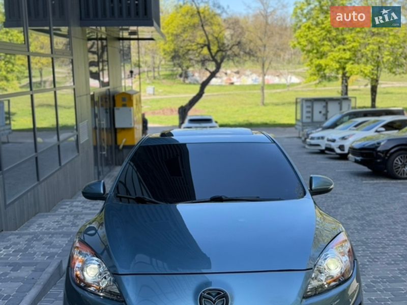 Седан Mazda 3 2010 в Запорожье