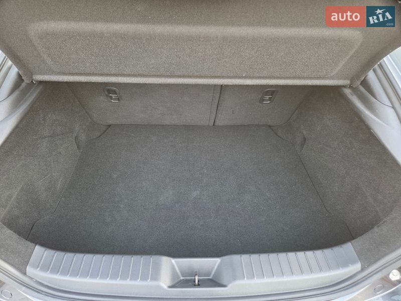 Хетчбек Mazda 3 2024 в Києві